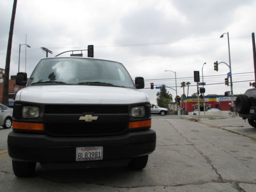 2008 chevrolet express 2500 base extended cargo van 3-door 4.8l