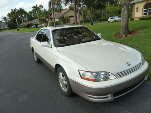 Lexus es 300 1992 pearl white   no reserve