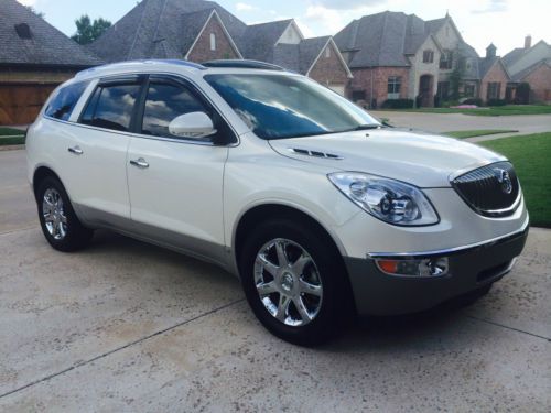 2008 white buick enclave cxl