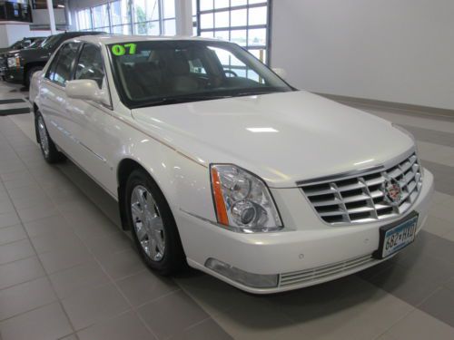 Cadillac 2007 dts northstar luxury i we finance white lightning cooled seats
