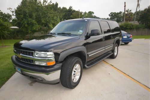 2004 suburban 2500 lt - 4wd with big block vortec 8100 v8