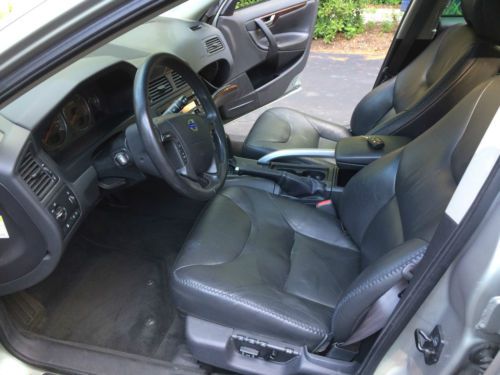 2004 Volvo XC70 Base Wagon 4-Door 2.5L, image 13
