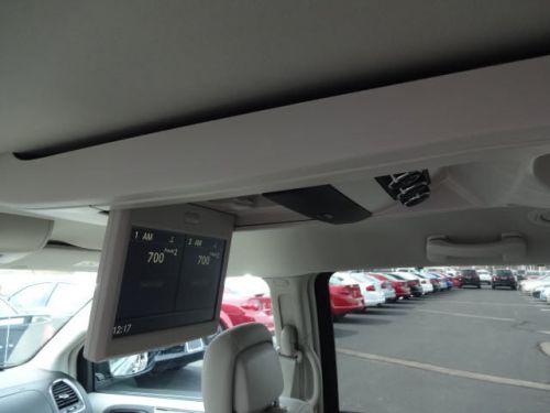 2014 chrysler town & country touring-l