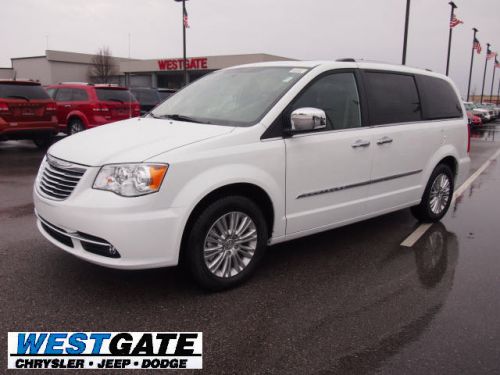 2014 chrysler town & country limited