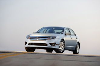 2010 ford fusion hybrid base