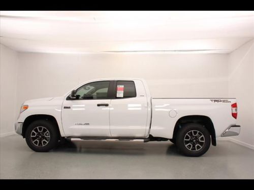 2014 toyota tundra sr5