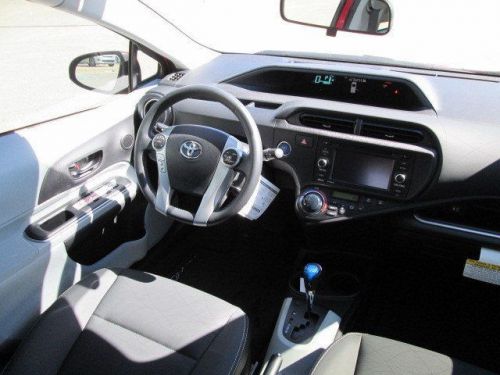 2014 Toyota Prius c Four, US $24,599.00, image 9