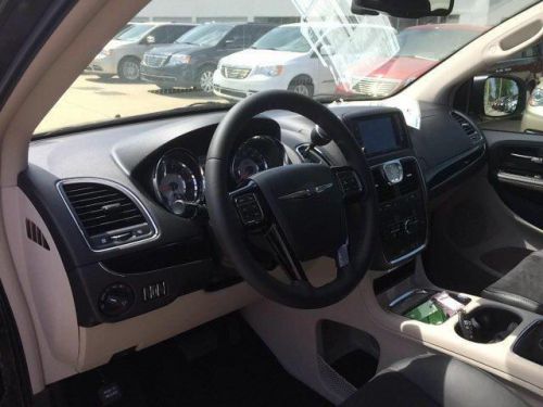 2014 Chrysler Town & Country Touring-L, US $39,100.00, image 8