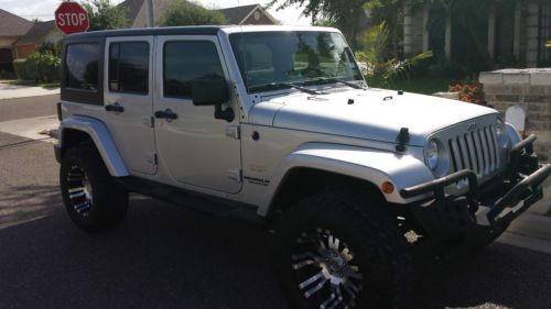 2011 jeep wrangler unlimited sahara sport utility 4-door 3.8l