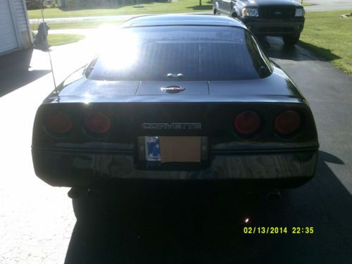 1985 CHEVROLET CORVETTE HATCHBACK COUPE. BLACK 4-SPEED WITH LEATHER BUCKETS., image 7