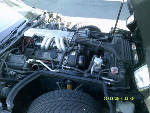 1985 CHEVROLET CORVETTE HATCHBACK COUPE. BLACK 4-SPEED WITH LEATHER BUCKETS., image 18
