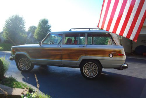 1986 jeep grand wagoneer base sport utility 4-door 5.9l