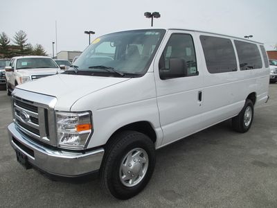 2012 ford econoline e350 xlt 150 passenger van