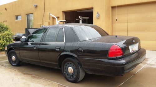 2005 blk crown vic ex-police interceptor