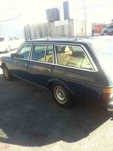 1983 Mercedes 300 TD Wagon, image 3