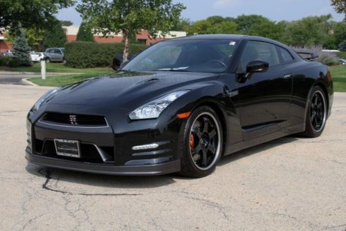 Nissan GT-R