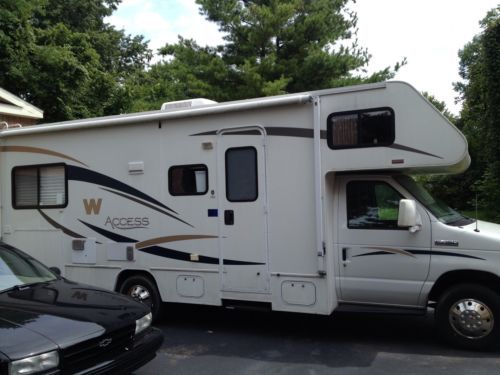 2007 winnebago access 28 ft c class camper handicap set up only 6000 miles