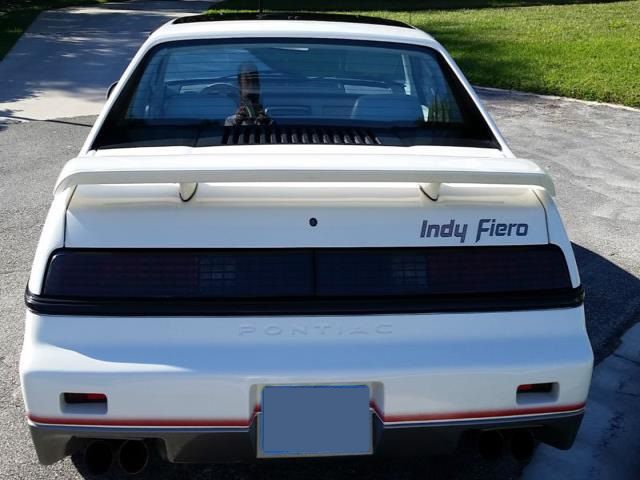 Pontiac fiero indy pace car