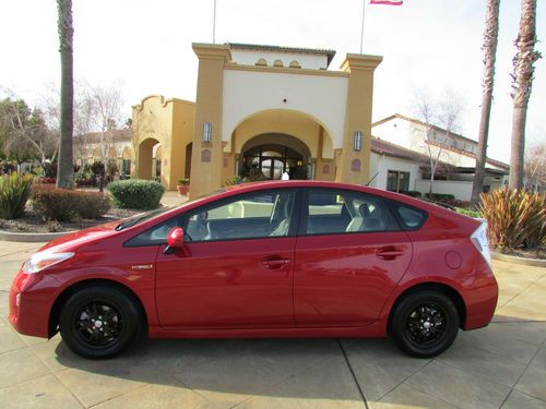 2012 toyota prius hybrid navigation bluetooth rear camera wow!