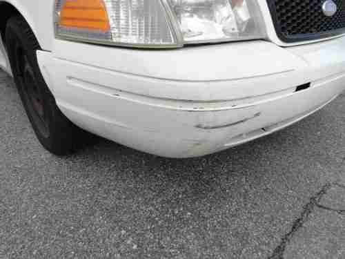 2003 White Ford Crown Victoria 4 Door Sedan One Owner, image 12