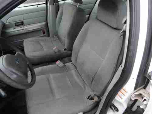 2003 White Ford Crown Victoria 4 Door Sedan One Owner, image 19