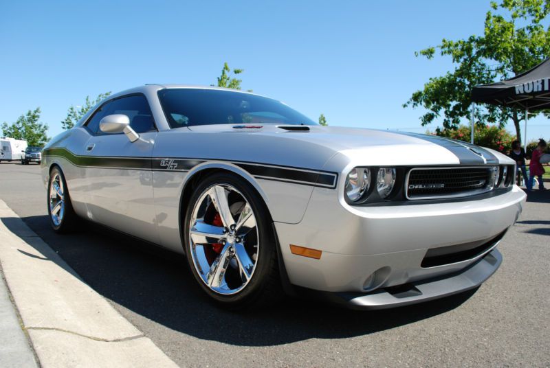 2008 dodge challenger srt-8