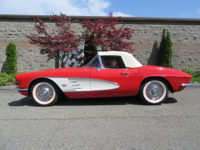 1961 chevrolet corvette roadster