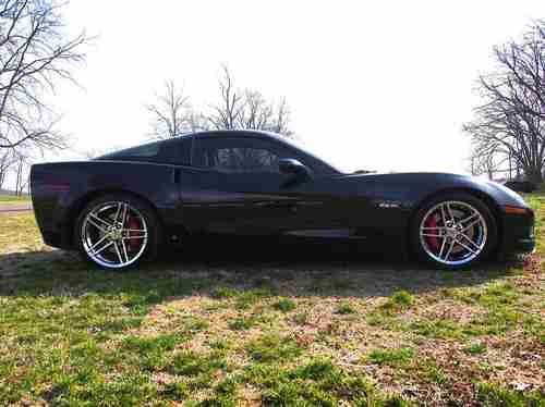 Stunning 2008 Chevrolet Corvette Z06 Coupe 2-Door 7.0L 3LZ Premium Leather Pkg., image 4