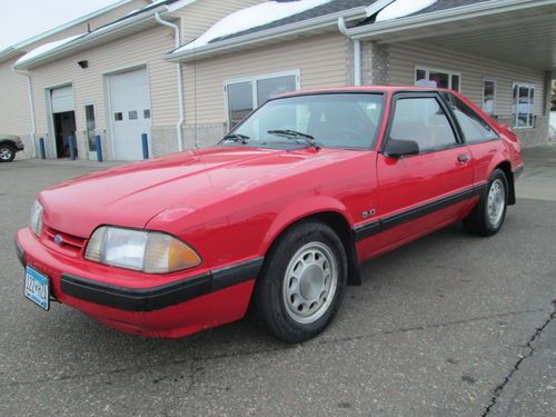 1990 ford mustang 5.0l v/8 2 door hatchback lx 5 speed manual transmission!  fun