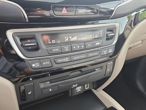 2022 Honda Pilot 2WD Touring 7 Passenger, US $35,389.00, image 8