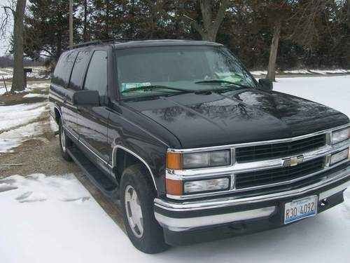 1998 chevrolet suburban  k1500 black 4 wheel drive