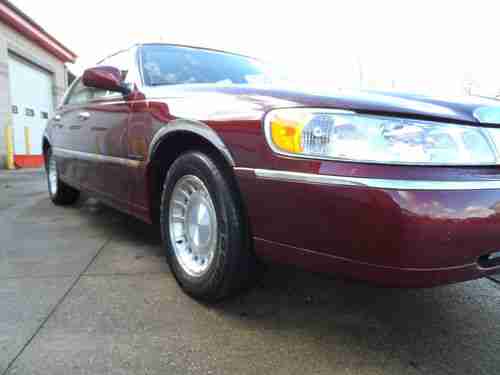 2000 Lincoln Town Car EXECUTIVE LEATHER! PREMIUM! ALLOYS! SHARP CLEAN CARFAX!, image 5