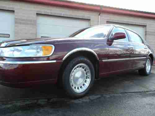 2000 Lincoln Town Car EXECUTIVE LEATHER! PREMIUM! ALLOYS! SHARP CLEAN CARFAX!, image 6