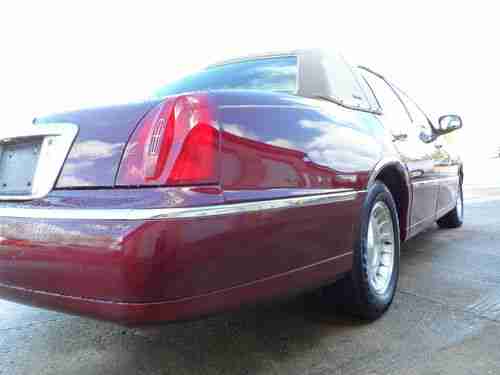 2000 Lincoln Town Car EXECUTIVE LEATHER! PREMIUM! ALLOYS! SHARP CLEAN CARFAX!, image 15