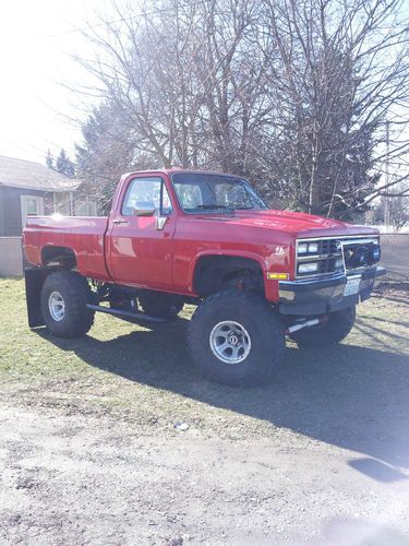 Lifted 1987 chevy silverado v-10