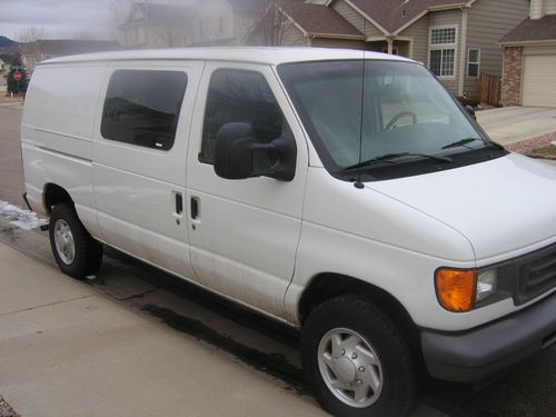 2007 ford e-250 base standard cargo van 2-door 4.6l