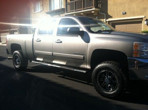 2008 chevrolet silverado 2500 hd ltz crew cab pickup 4-door 6.6l diesel