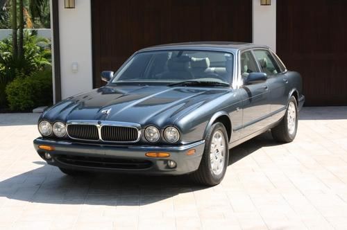 2001 jaguar xj8 ~ amazing condition