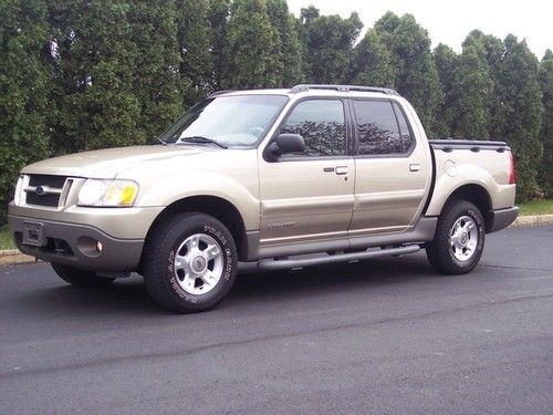 2001 ford explorer sport trac xlt,loaded, 1 owner, mint, must see