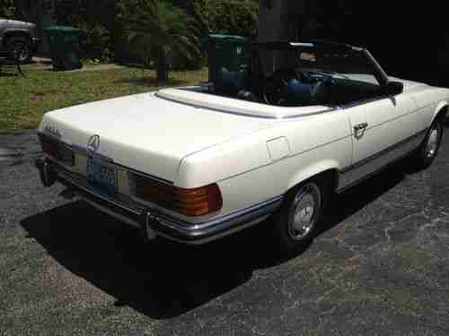 IMMACULATE 40K MILE MERCEDES SL WHITE/NAVY BEST COLOR MAINTAINED, NEW A/C, CLEAN, image 2