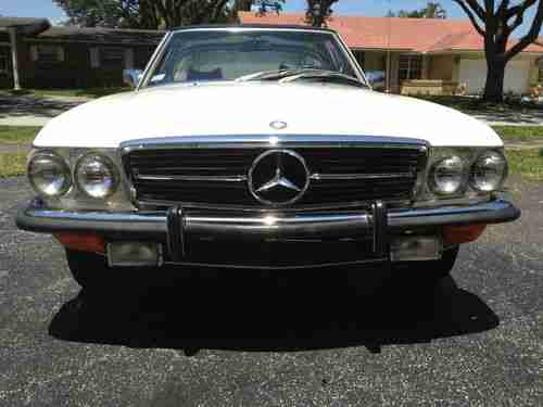 IMMACULATE 40K MILE MERCEDES SL WHITE/NAVY BEST COLOR MAINTAINED, NEW A/C, CLEAN, image 4