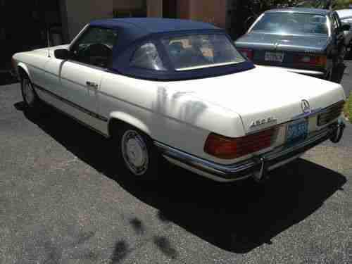 IMMACULATE 40K MILE MERCEDES SL WHITE/NAVY BEST COLOR MAINTAINED, NEW A/C, CLEAN, image 6