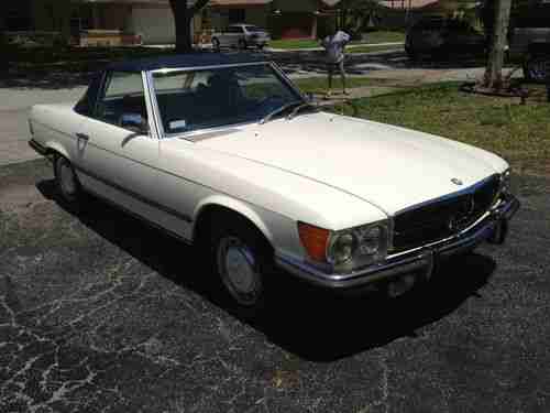 IMMACULATE 40K MILE MERCEDES SL WHITE/NAVY BEST COLOR MAINTAINED, NEW A/C, CLEAN, image 10