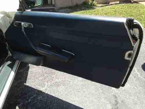 IMMACULATE 40K MILE MERCEDES SL WHITE/NAVY BEST COLOR MAINTAINED, NEW A/C, CLEAN, image 21