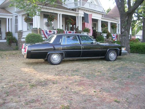 1977 black cadillac deville 4 door 52030 miles interior and outside very nice
