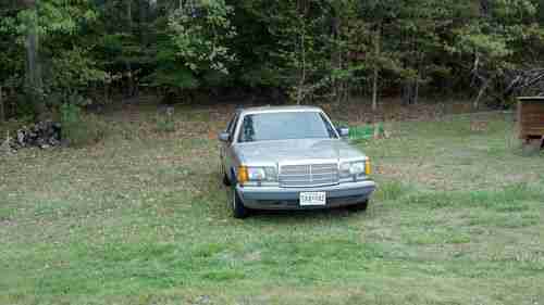 1990 Mercedes-Benz 300SE Base Sedan 4-Door 3.0L, image 3