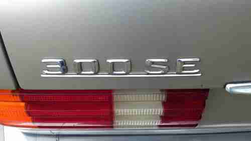 1990 Mercedes-Benz 300SE Base Sedan 4-Door 3.0L, image 10
