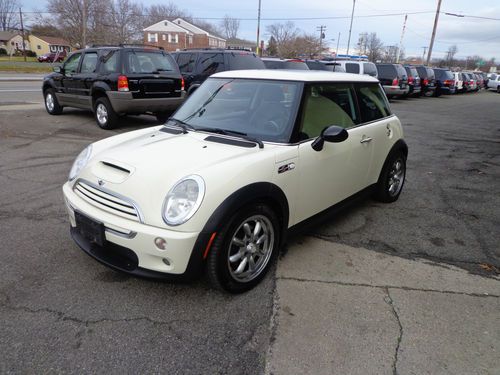 2004 mini cooper s hatchback 2-door 1.6l