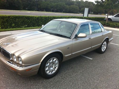 2000 jaguar xj8 base sedan 4-door 4.0l