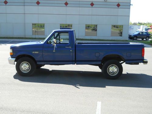 1996 ford f-250 xl standard cab pickup 2-door 5.0l automatic